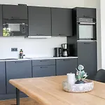 아파트 Modern - Fuer Freunde & Familien, Stadtnah, Parkplatz, E-ladestation, Gitterbox Fuer Fahrraeder, Fitnessstudio, Digitale Gaestemappe Mit Restaurant- Und Unternehmenstipps *