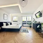 Modern - Fuer Freunde & Familien, Stadtnah, Parkplatz, E-ladestation, Gitterbox Fuer Fahrraeder, Fitnessstudio, Digitale Gaestemappe Mit Restaurant- Und Unternehmenstipps 아파트