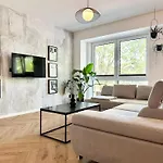 Modern - Fuer Freunde & Familien, Stadtnah, Parkplatz, E-ladestation, Gitterbox Fuer Fahrraeder, Fitnessstudio, Digitale Gaestemappe Mit Restaurant- Und Unternehmenstipps 아파트 코블렌츠