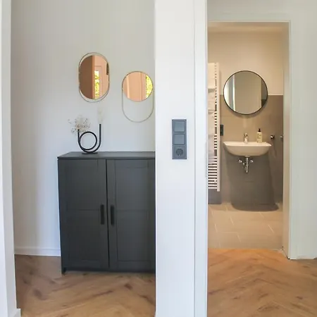 公寓 Modern - Fuer Freunde & Familien, Stadtnah, Parkplatz, E-ladestation, Gitterbox Fuer Fahrraeder, Fitnessstudio, Digitale Gaestemappe Mit Restaurant- Und Unternehmenstipps *