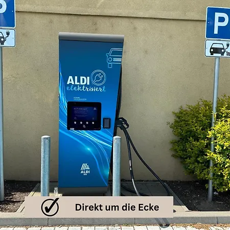 Modern - Fuer Freunde & Familien, Stadtnah, Parkplatz, E-ladestation, Gitterbox Fuer Fahrraeder, Fitnessstudio, Digitale Gaestemappe Mit Restaurant- Und Unternehmenstipps * Koblenz (Rhineland-Palatinate)