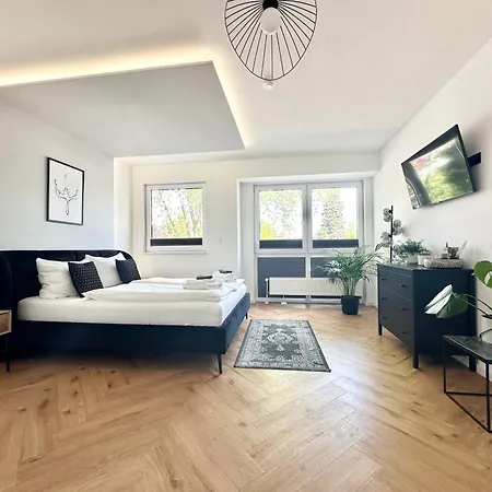 Modern - Fuer Freunde & Familien, Stadtnah, Parkplatz, E-ladestation, Gitterbox Fuer Fahrraeder, Fitnessstudio, Digitale Gaestemappe Mit Restaurant- Und Unternehmenstipps 公寓