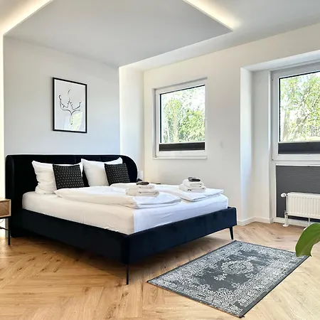 Daire Modern - Fuer Freunde & Familien, Stadtnah, Parkplatz, E-ladestation, Gitterbox Fuer Fahrraeder, Fitnessstudio, Digitale Gaestemappe Mit Restaurant- Und Unternehmenstipps