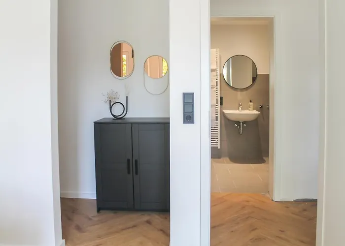 Daire Modern - Fuer Freunde & Familien, Stadtnah, Parkplatz, E-ladestation, Gitterbox Fuer Fahrraeder, Fitnessstudio, Digitale Gaestemappe Mit Restaurant- Und Unternehmenstipps *