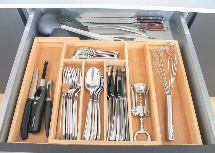 Апартаменты Modern - Fuer Freunde & Familien, Stadtnah, Parkplatz, E-ladestation, Gitterbox Fuer Fahrraeder, Fitnessstudio, Digitale Gaestemappe Mit Restaurant- Und Unternehmenstipps