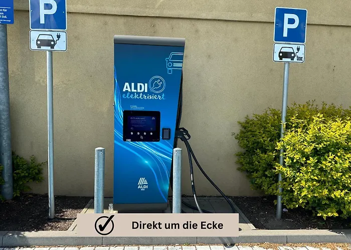 Modern - Fuer Freunde & Familien, Stadtnah, Parkplatz, E-ladestation, Gitterbox Fuer Fahrraeder, Fitnessstudio, Digitale Gaestemappe Mit Restaurant- Und Unternehmenstipps * Koblenz (Rhineland-Palatinate)