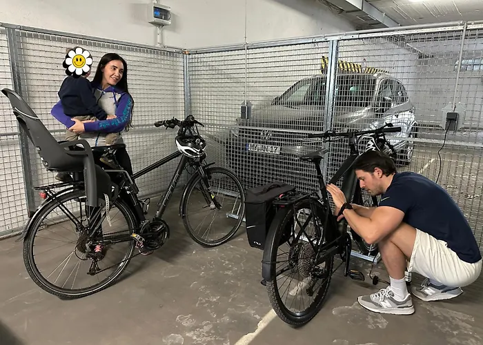 Modern - Fuer Freunde & Familien, Stadtnah, Parkplatz, E-ladestation, Gitterbox Fuer Fahrraeder, Fitnessstudio, Digitale Gaestemappe Mit Restaurant- Und Unternehmenstipps Кобленц