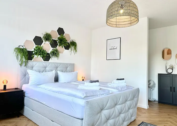 Modern - Fuer Freunde & Familien, Stadtnah, Parkplatz, E-ladestation, Gitterbox Fuer Fahrraeder, Fitnessstudio, Digitale Gaestemappe Mit Restaurant- Und Unternehmenstipps شقة